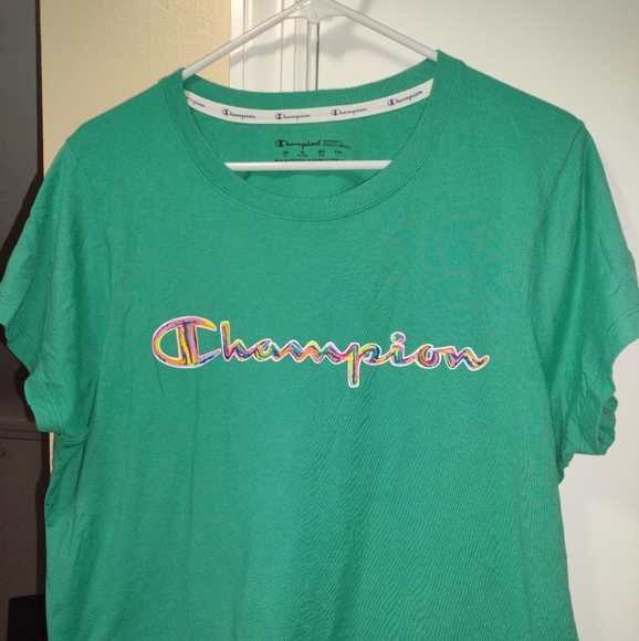 2 CHAMPION lady's 1xl shirts - Picture 3 of 5